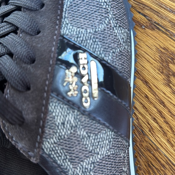 Brown women’s Coach shoes in great condition. sz 8M - Picture 3 of 6